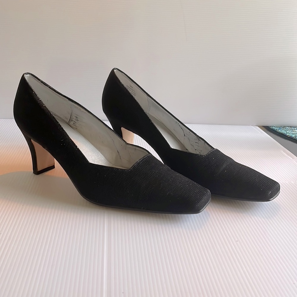 Naturalized sparkle pump, size 9M